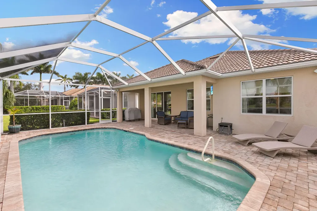 8407 Benelli Court Naples FL 34114