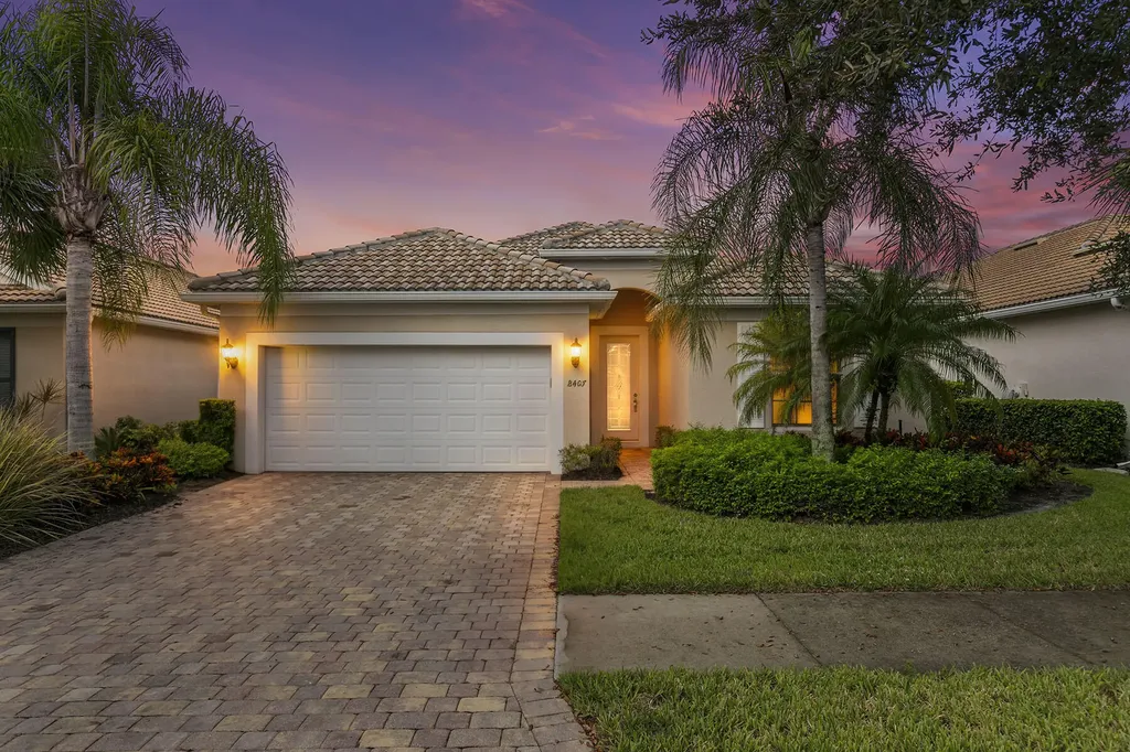 8407 Benelli Court Naples FL 34114