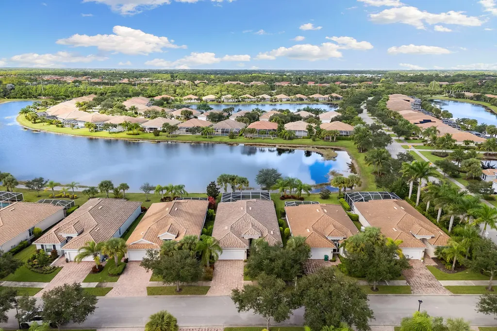 8407 Benelli Court Naples FL 34114