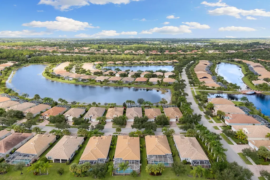 8407 Benelli Court Naples FL 34114