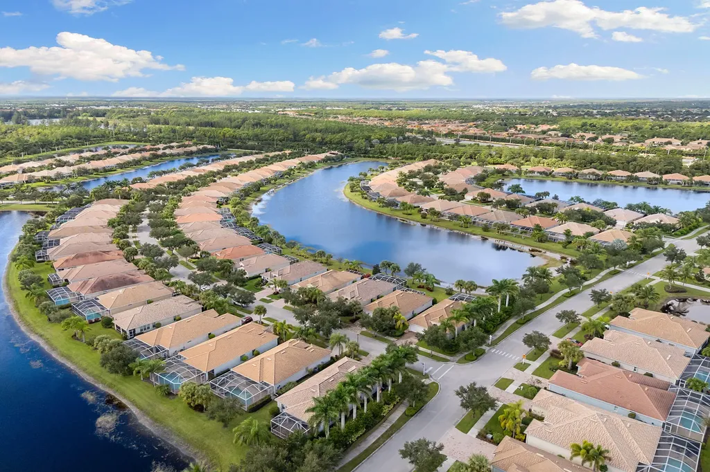 8407 Benelli Court Naples FL 34114