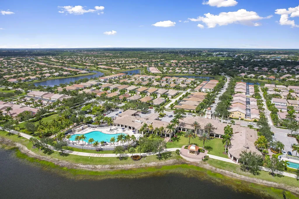 8407 Benelli Court Naples FL 34114