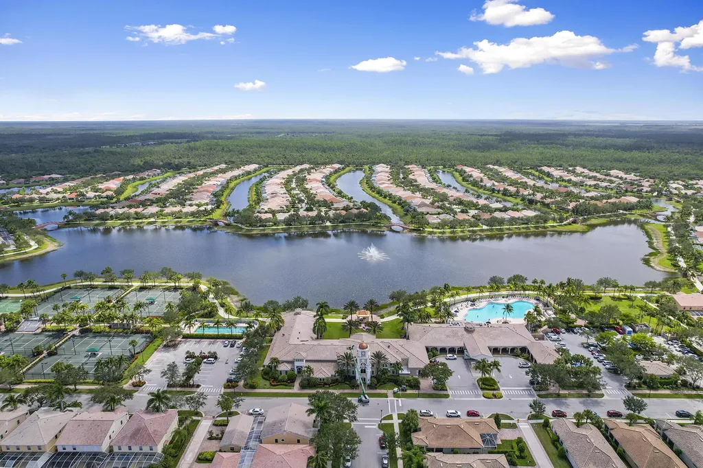 8407 Benelli Court Naples FL 34114