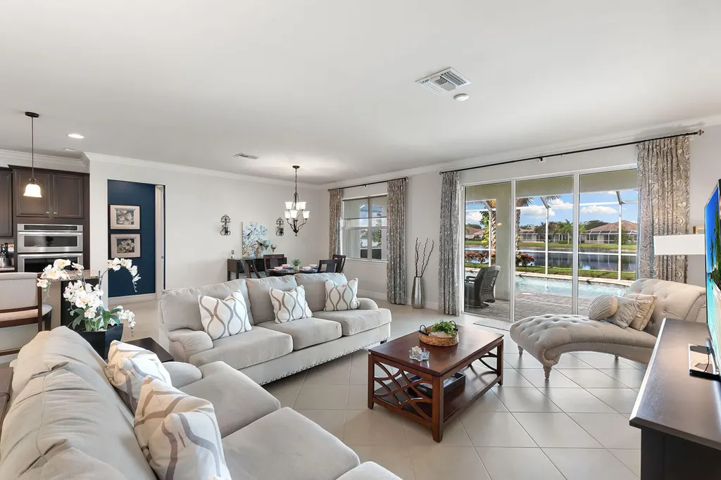 8407 Benelli Court Naples FL 34114