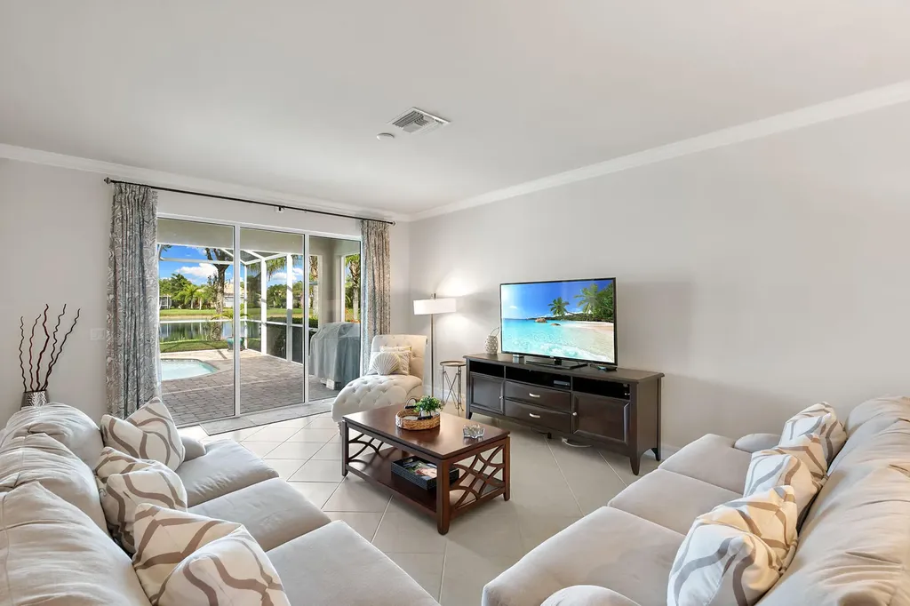 8407 Benelli Court Naples FL 34114