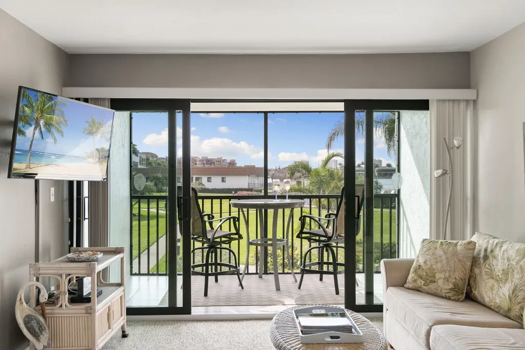 750 W Elkcam Circle Marco Island FL 34145