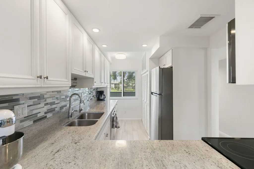 750 W Elkcam Circle Marco Island FL 34145