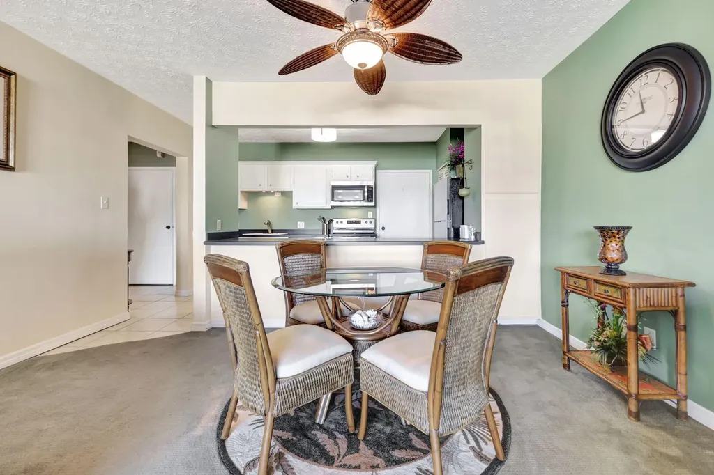 60 Pelican Street W Naples FL 34113