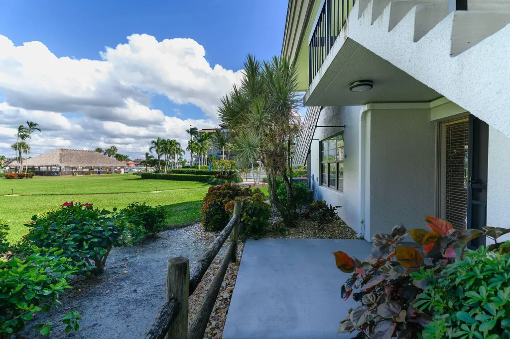 657 Seaview Court Marco Island FL 34145