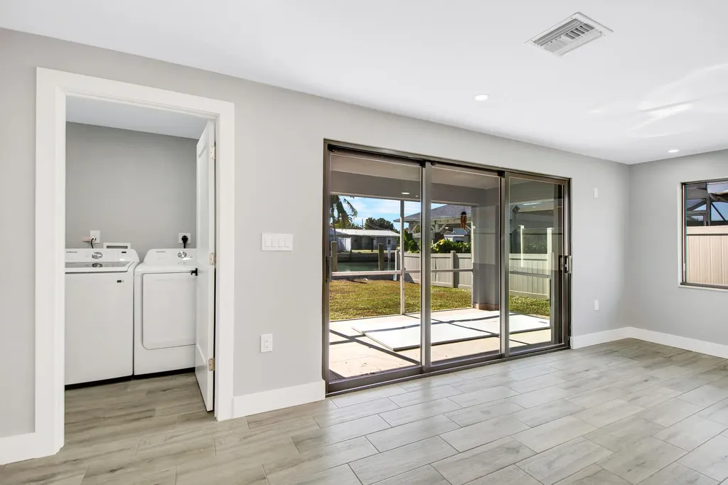 144 San Salvador Street Naples FL 34113