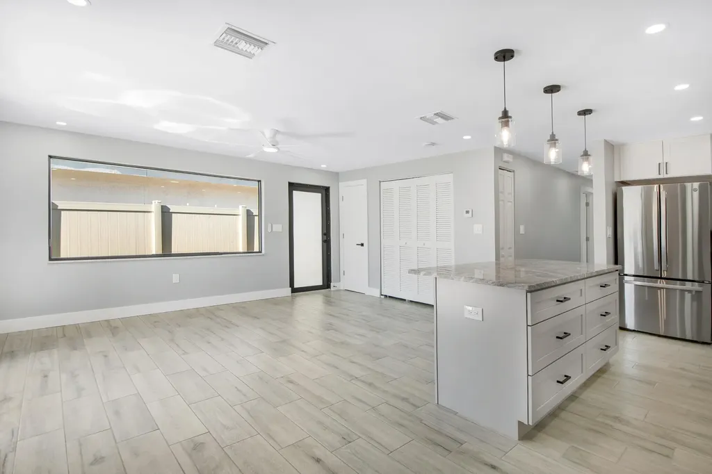 144 San Salvador Street Naples FL 34113