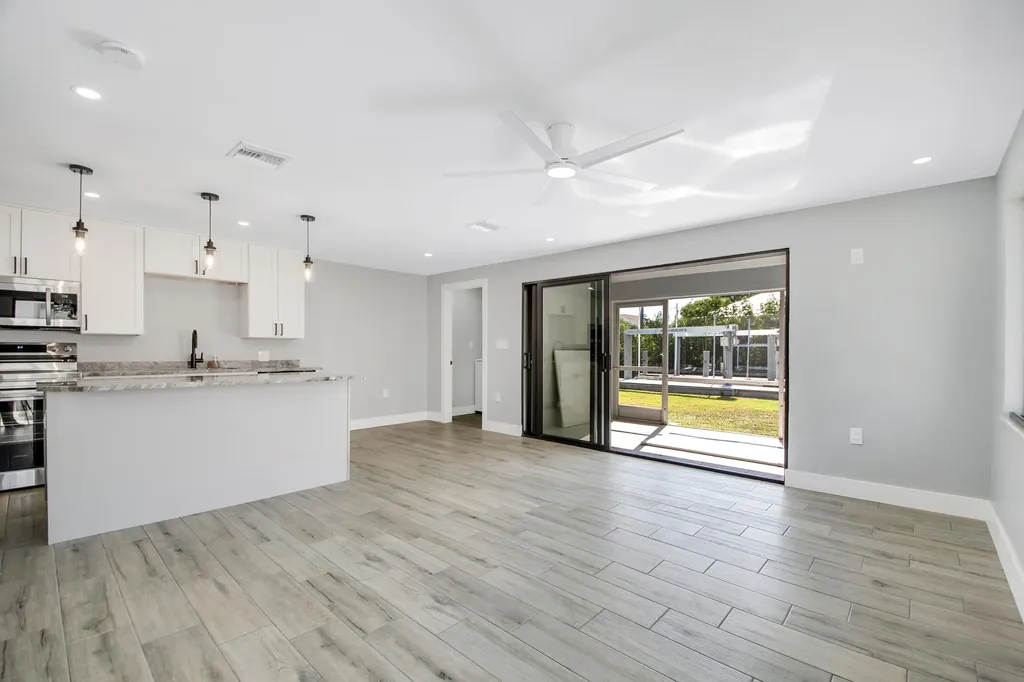 144 San Salvador Street Naples FL 34113