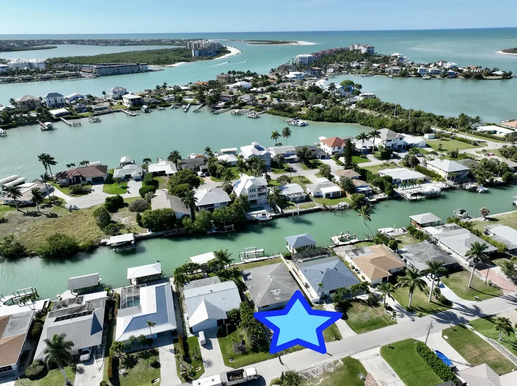 144 San Salvador Street Naples FL 34113