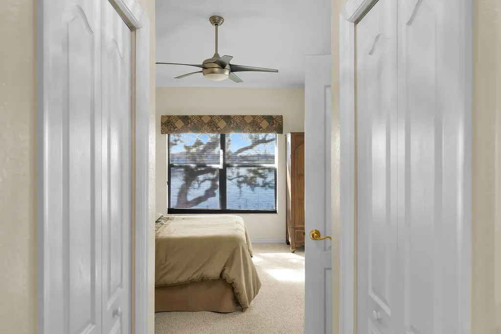 290 Newport Drive Naples FL 34114