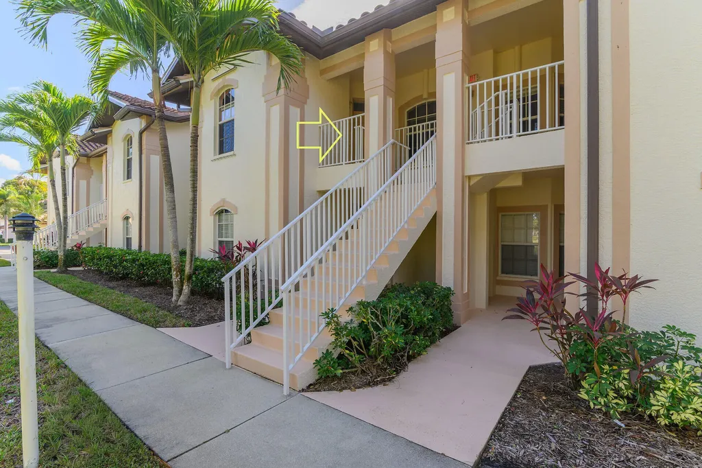 290 Newport Drive Naples FL 34114