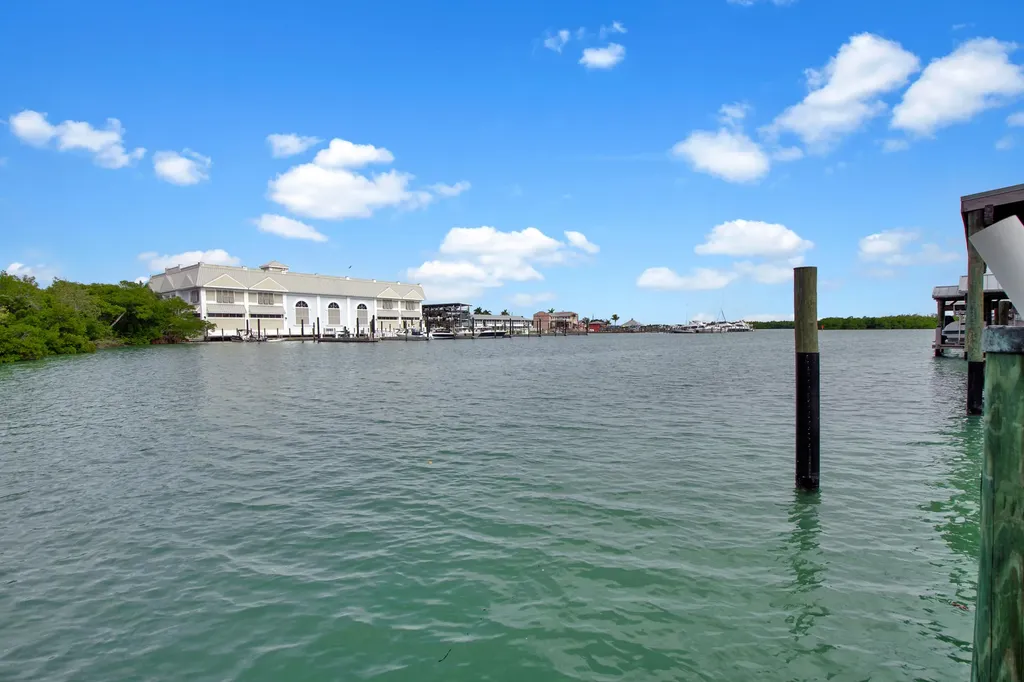 101 Pago Pago Drive E Naples FL 34113