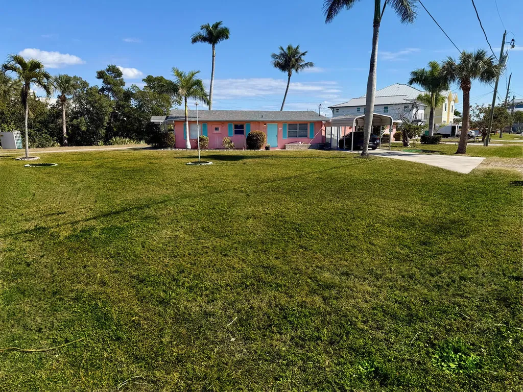 101 Pago Pago Drive E Naples FL 34113