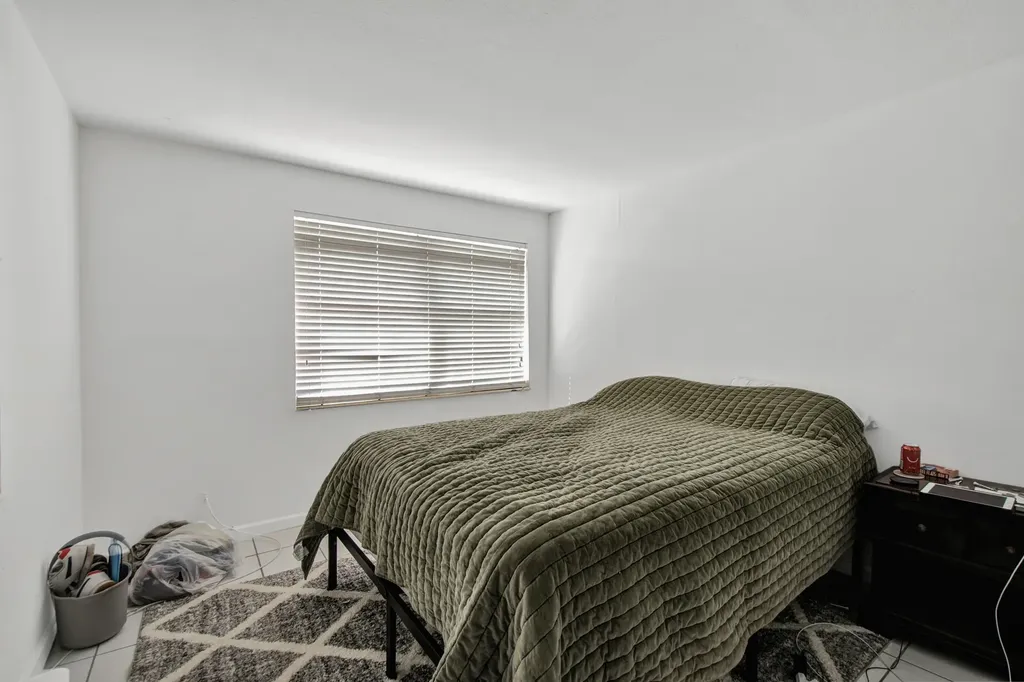 101 Pago Pago Drive E Naples FL 34113