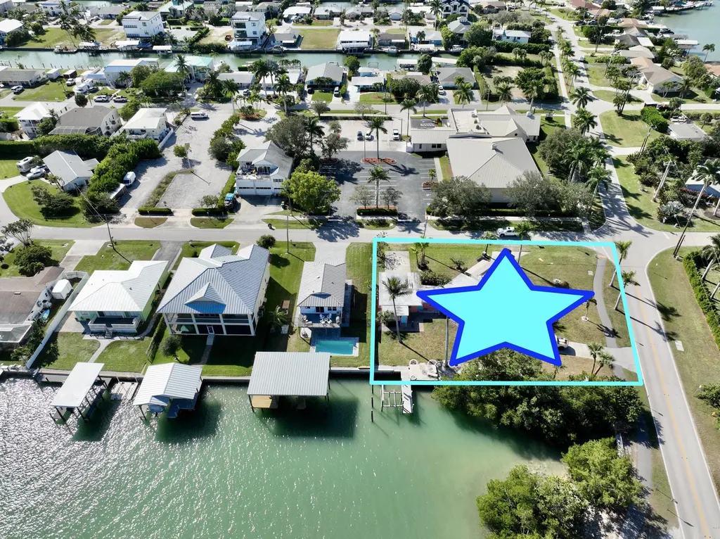 101 Pago Pago Drive E Naples FL 34113