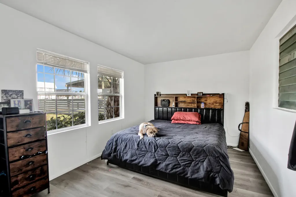 101 Pago Pago Drive E Naples FL 34113