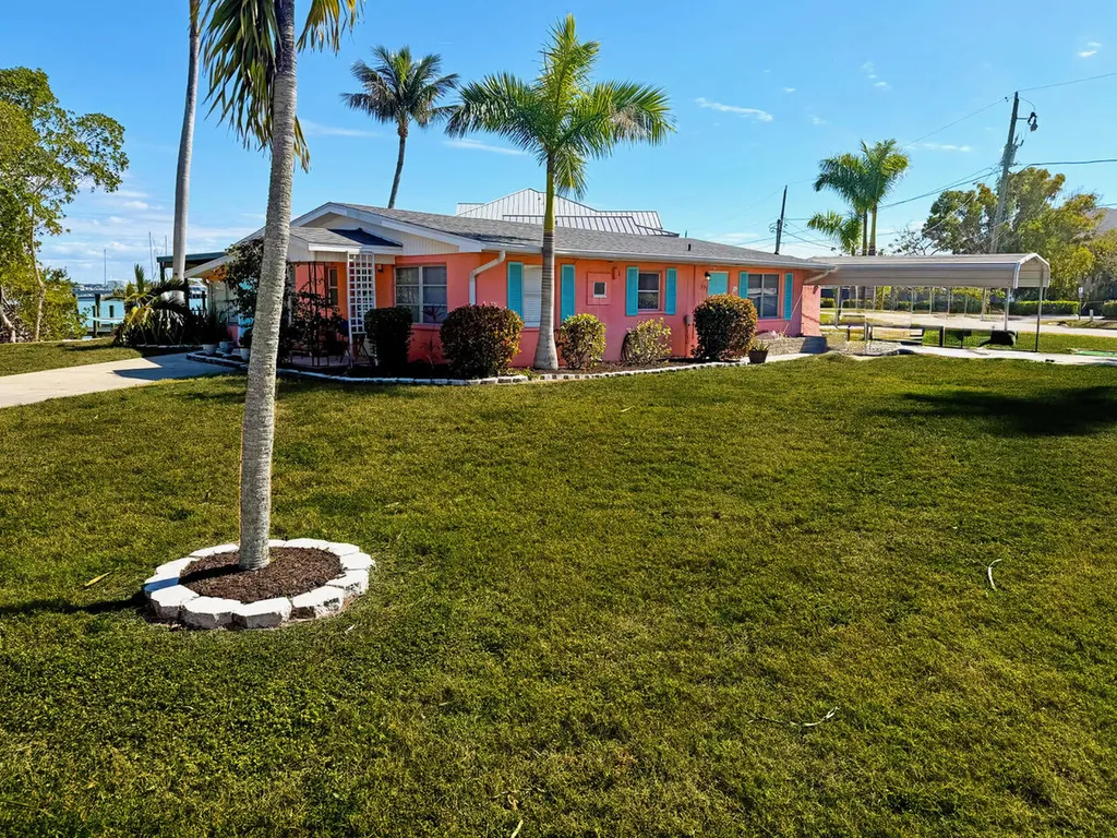 101 Pago Pago Drive E Naples FL 34113