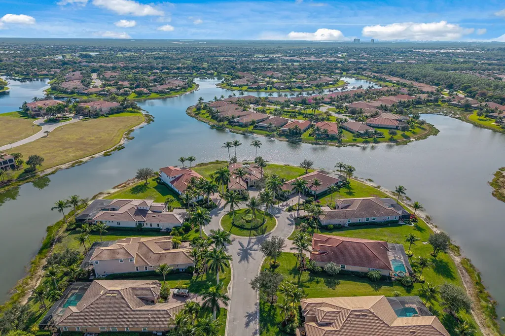 9322 Chiasso Cove Court Naples FL 34114