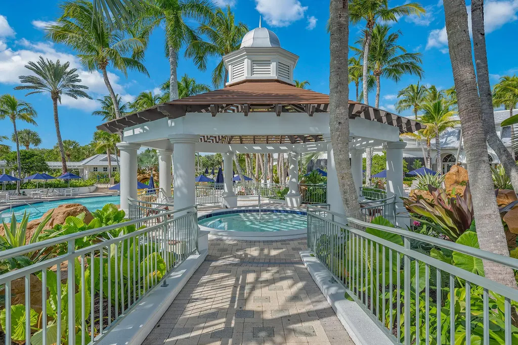 9322 Chiasso Cove Court Naples FL 34114