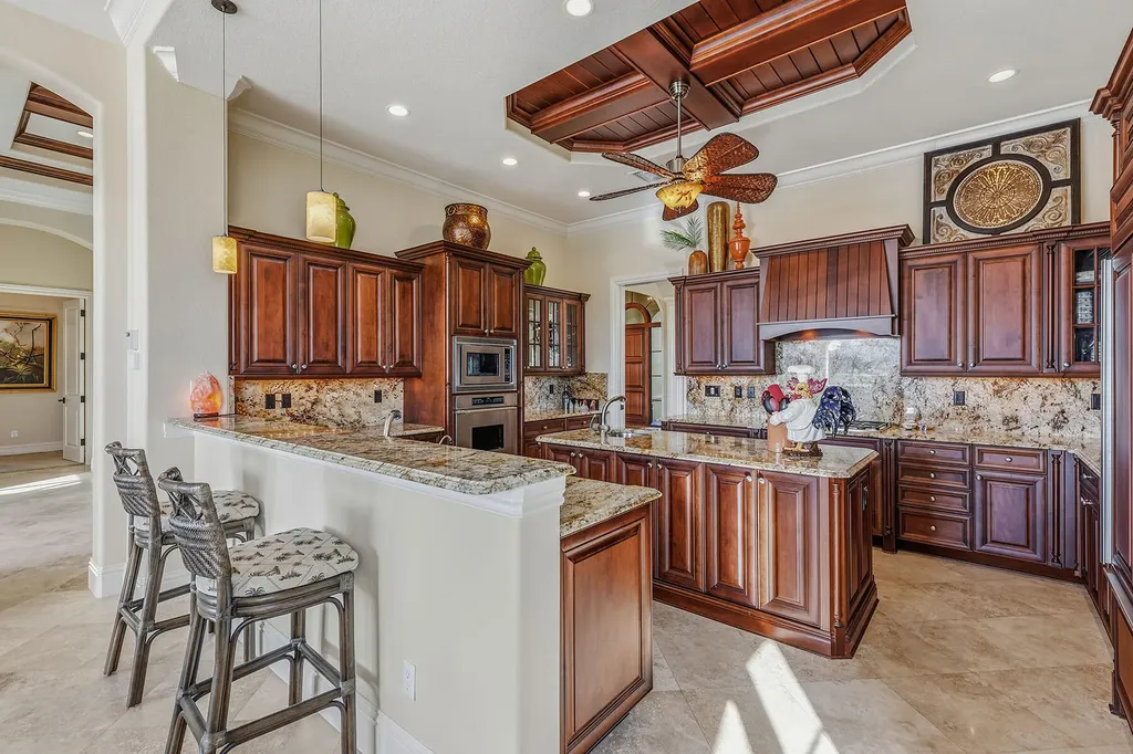 9322 Chiasso Cove Court Naples FL 34114