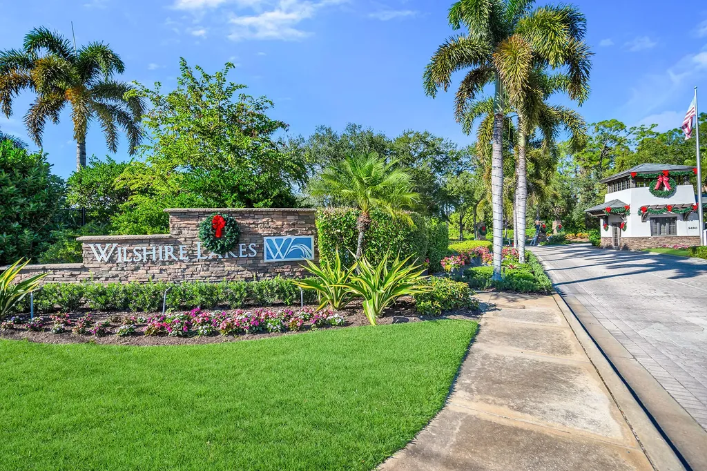 3755 Fieldstone Boulevard Naples FL 34109