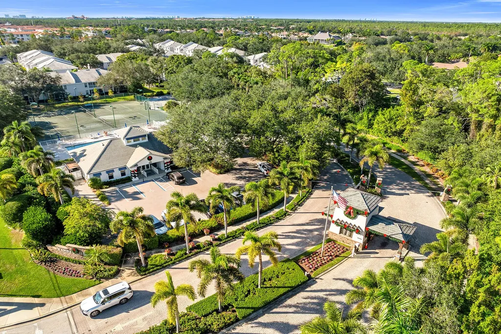 3755 Fieldstone Boulevard Naples FL 34109