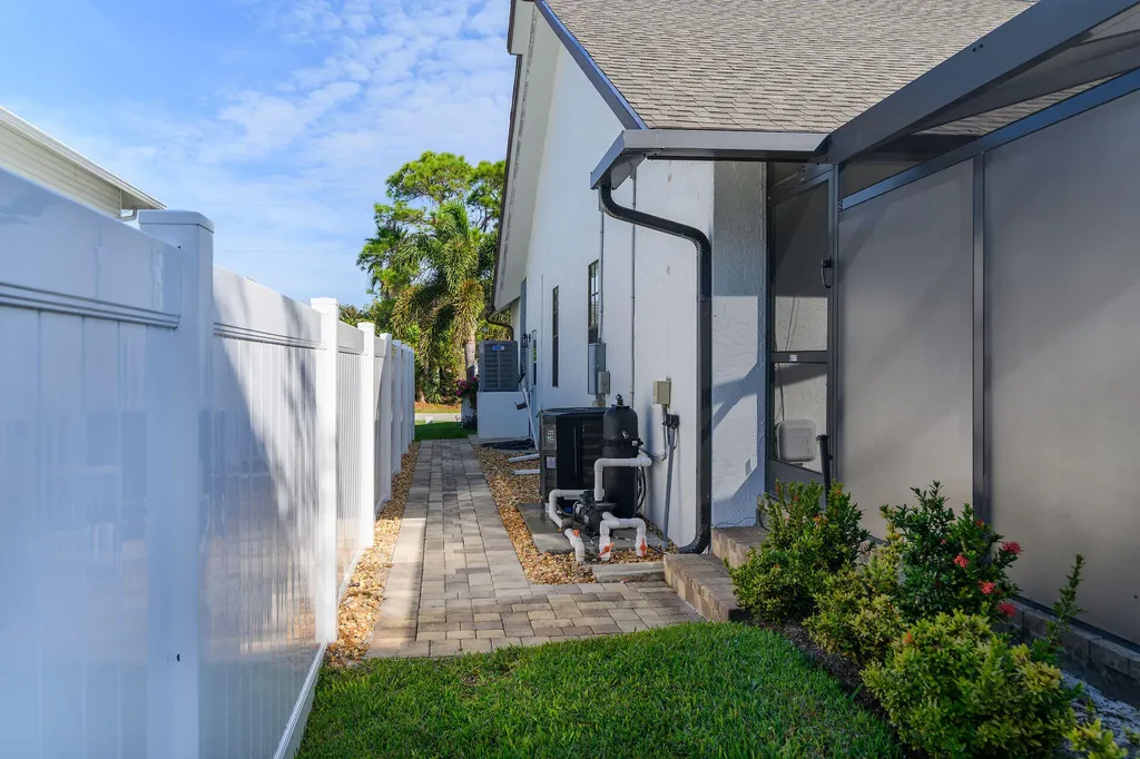 34 Tahiti Road Marco Island FL 34145