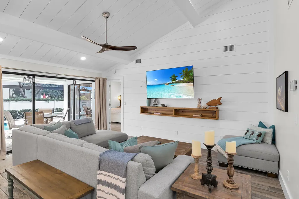 34 Tahiti Road Marco Island FL 34145