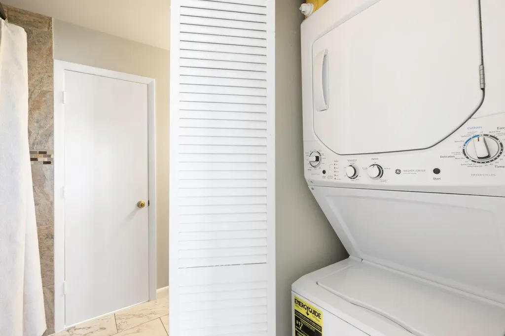 1332 Delbrook N Marco Island FL 34145