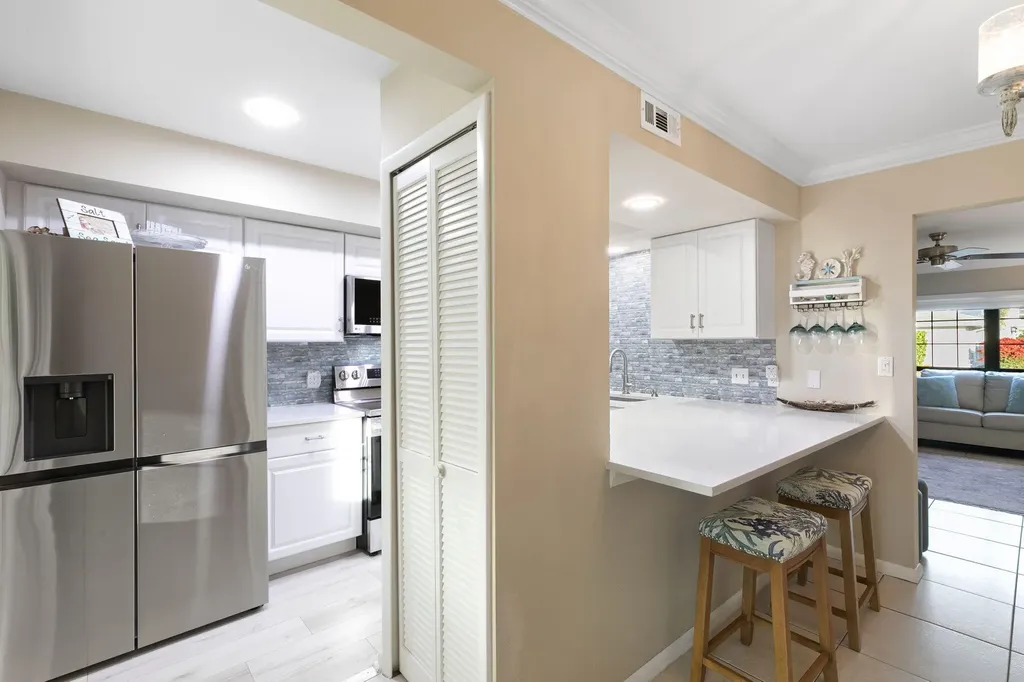 1332 Delbrook N Marco Island FL 34145