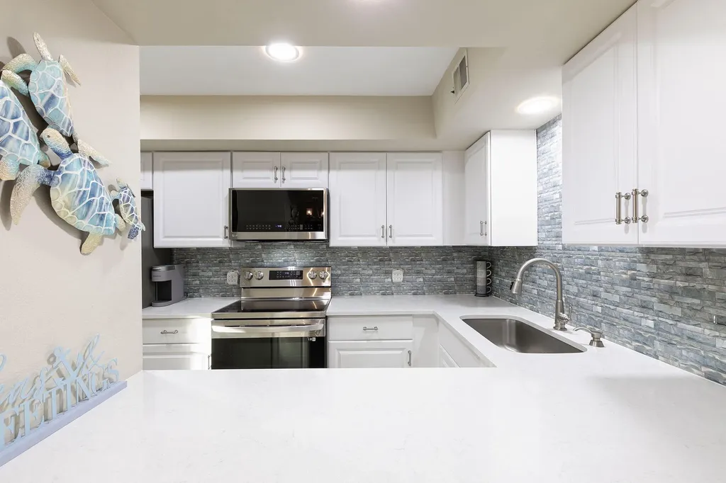 1332 Delbrook N Marco Island FL 34145