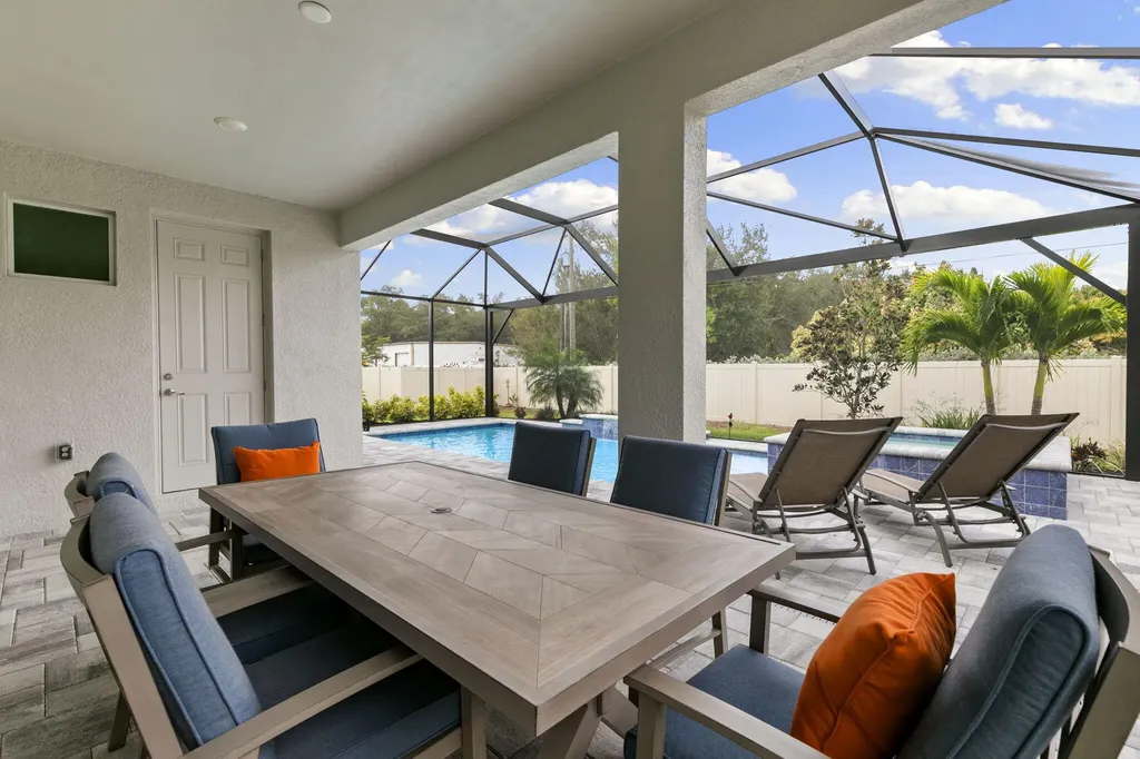 387 Grace Bay Lane Naples FL 34114