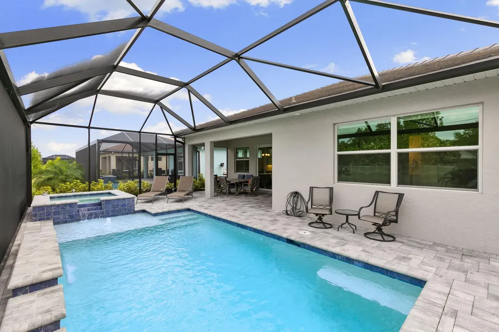 387 Grace Bay Lane Naples FL 34114