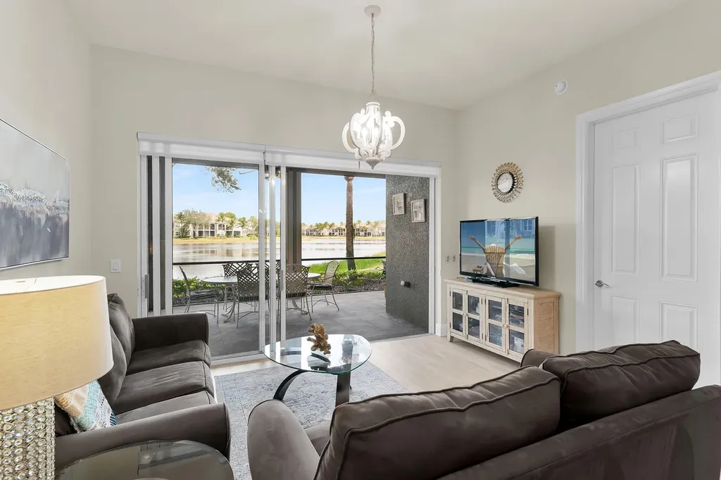 9205 Museo Circle Naples FL 34114