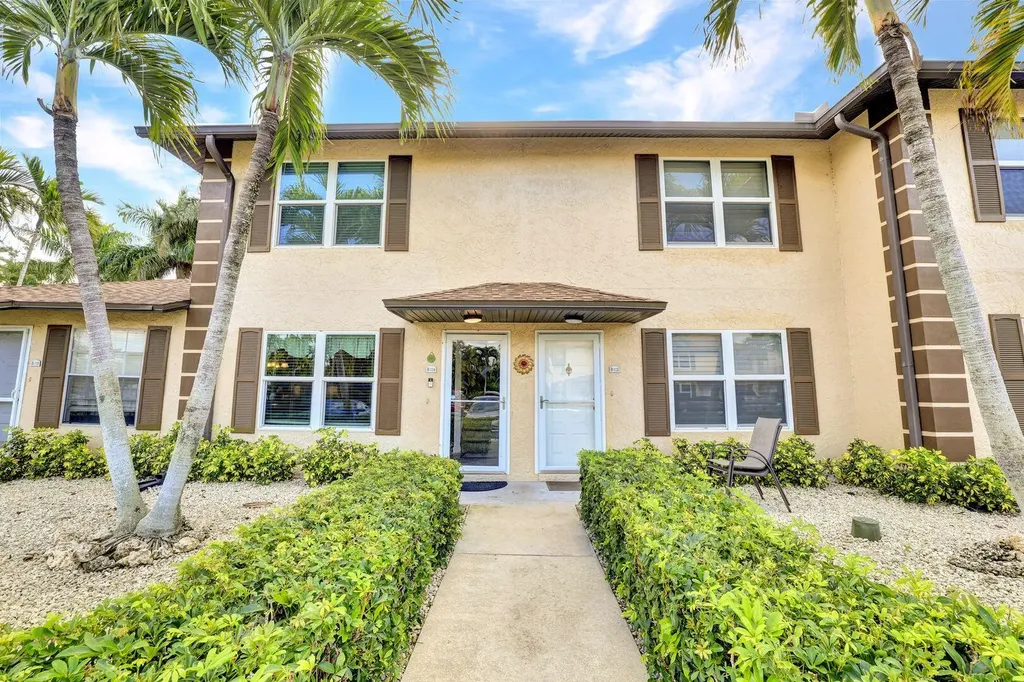 731 W Elkcam Circle Marco Island FL 34145