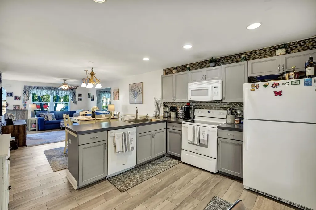 731 W Elkcam Circle Marco Island FL 34145