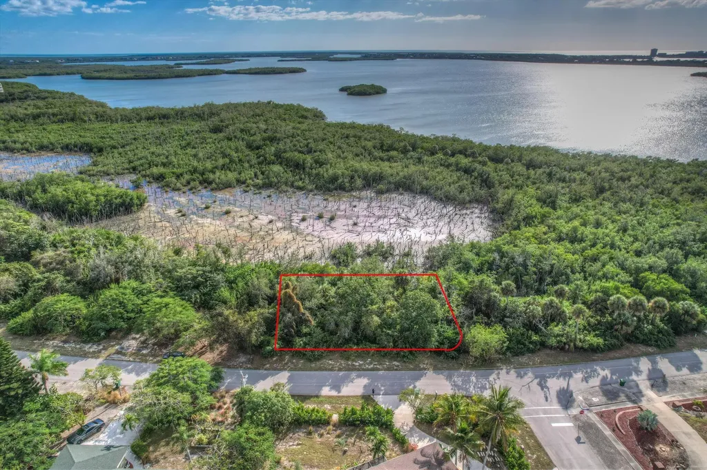 2041 Sheffield Avenue Marco Island FL 34145