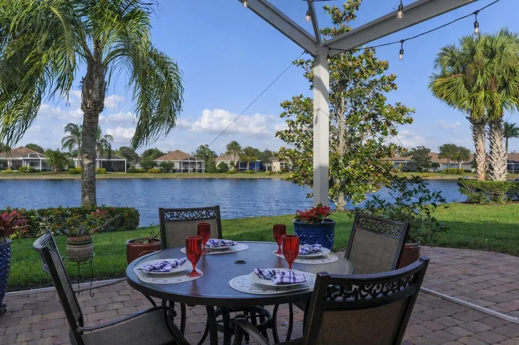 8595 Palermo Court Naples FL 34114