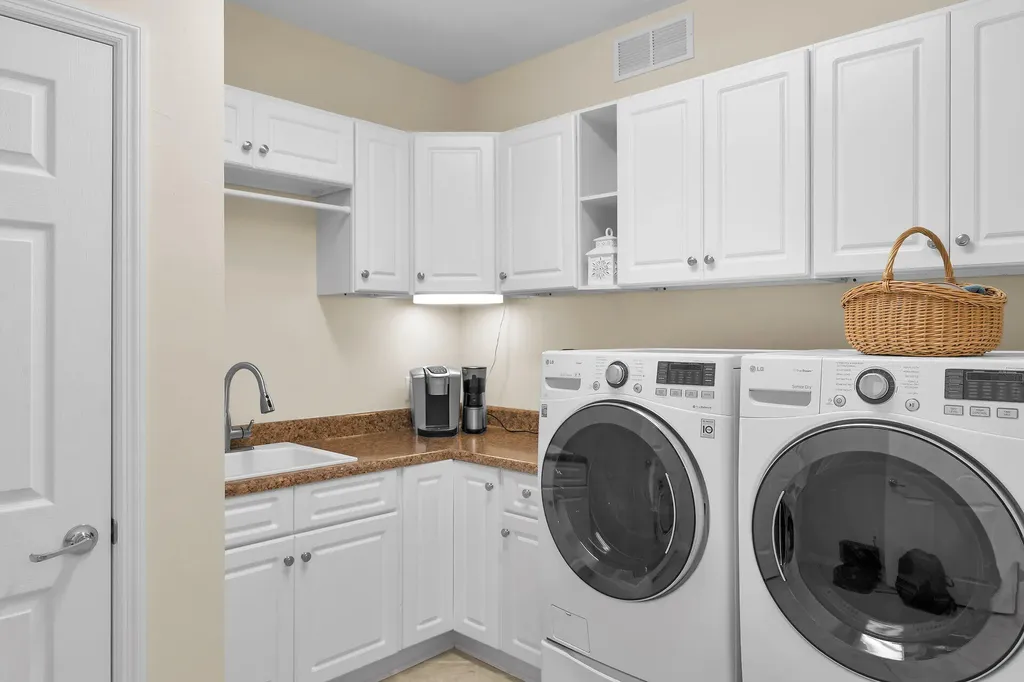 8595 Palermo Court Naples FL 34114