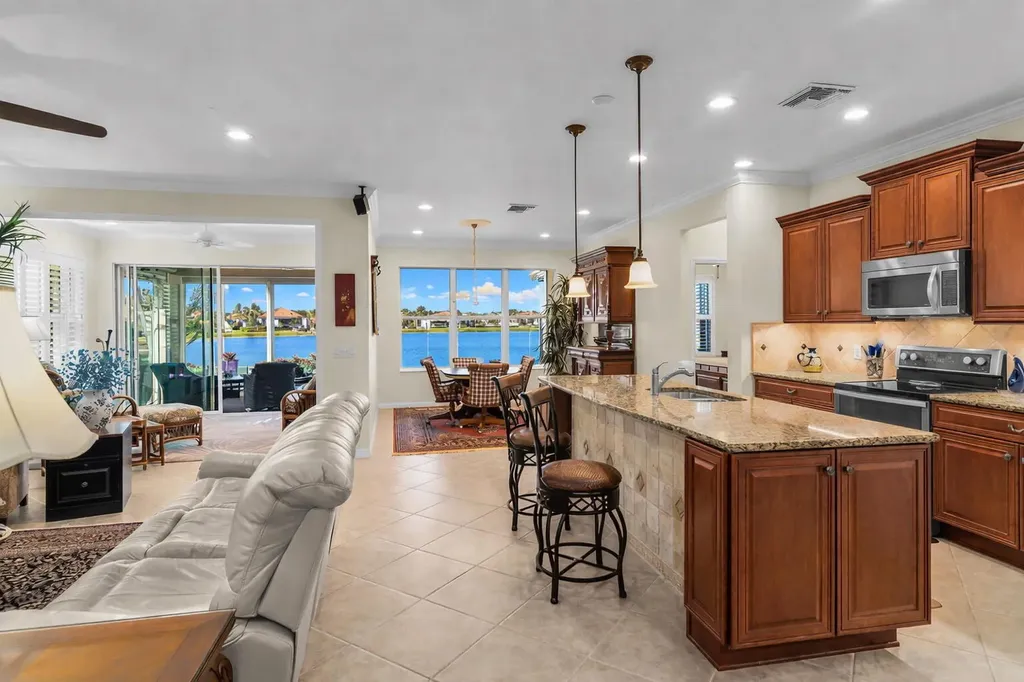 8595 Palermo Court Naples FL 34114