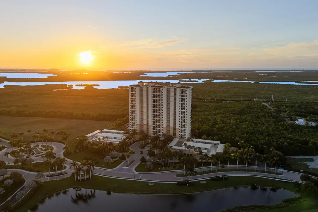 1065 Borghese Naples FL 34114