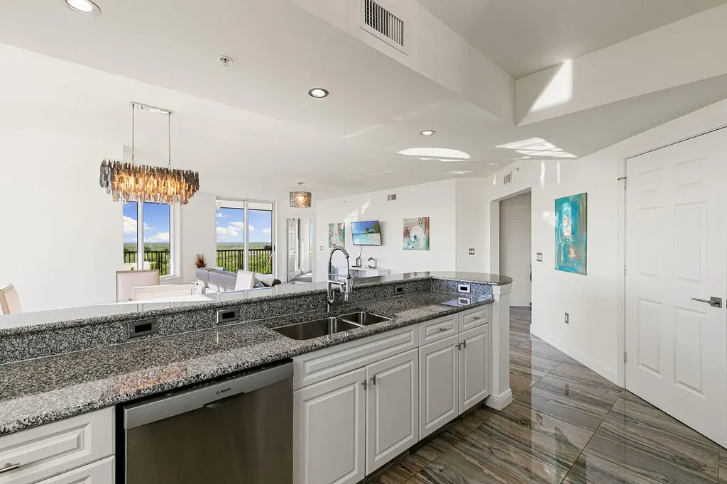 1065 Borghese Naples FL 34114