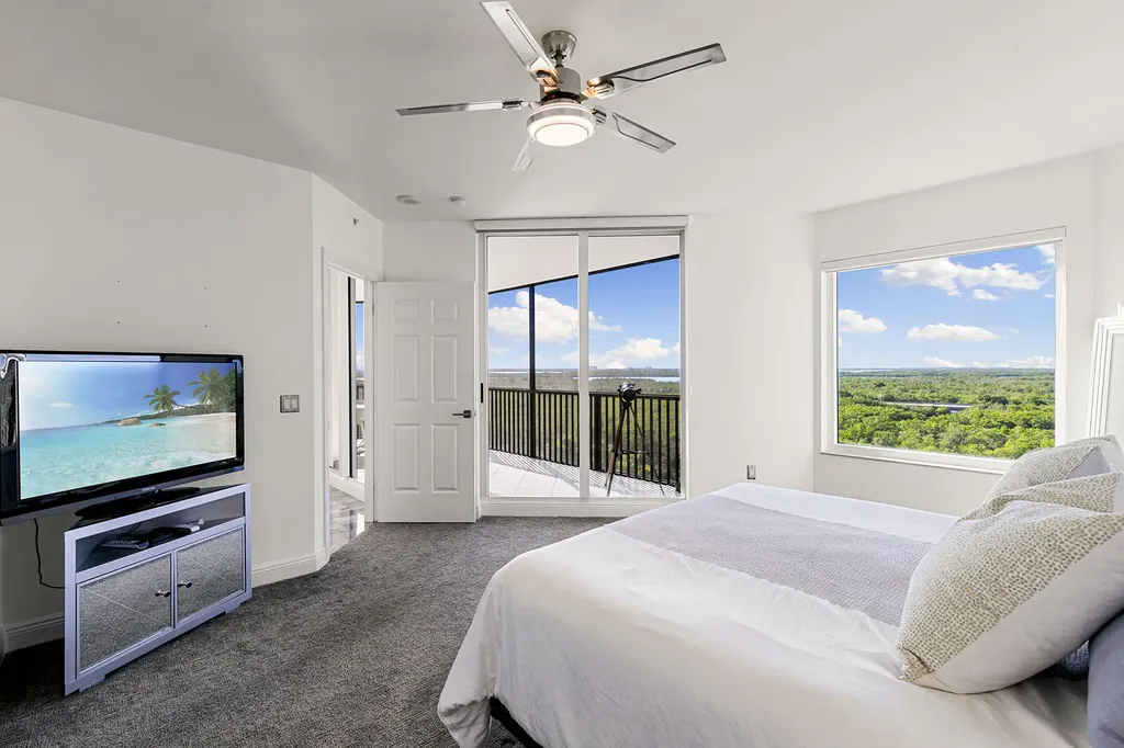 1065 Borghese Naples FL 34114