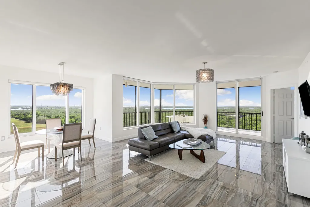 1065 Borghese Naples FL 34114