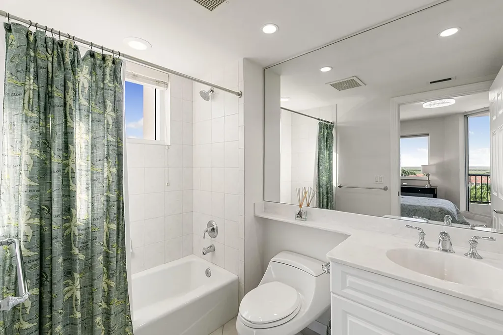 1065 Borghese Naples FL 34114