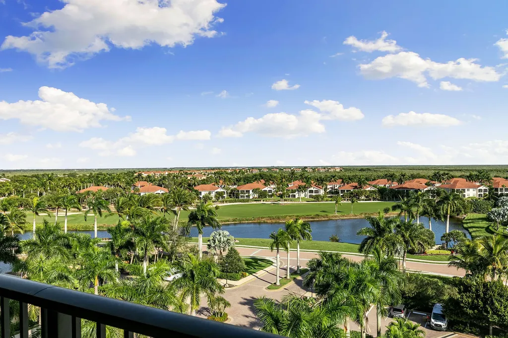 1065 Borghese Naples FL 34114